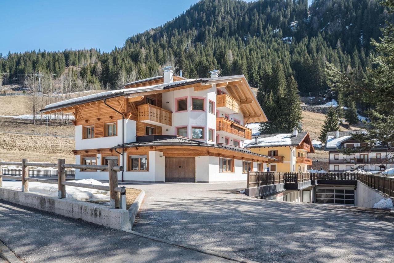 Villa Doris Canazei Buitenkant foto